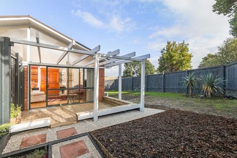 Photo of property in 1/118 Lake Road, Belmont, Auckland, 0622