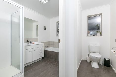 Photo of property in 4 Beckham Close, Grandview Heights, Hamilton, 3200