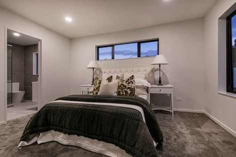 Photo of property in 32 Paparahi Place, Wainui, Silverdale, 0992