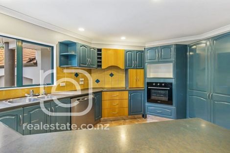 Photo of property in 2 Roseville Road, Gulf Harbour, Whangaparaoa, 0930