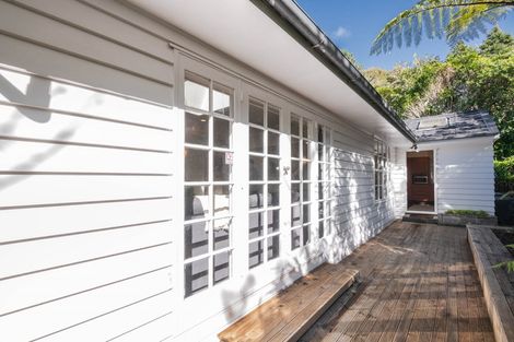 Photo of property in 11 Goddard Grove, Churton Park, Wellington, 6037