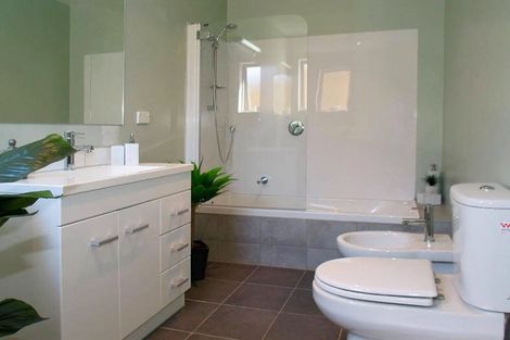 Photo of property in 11 Fiordland Place, Aotea, Porirua, 5024