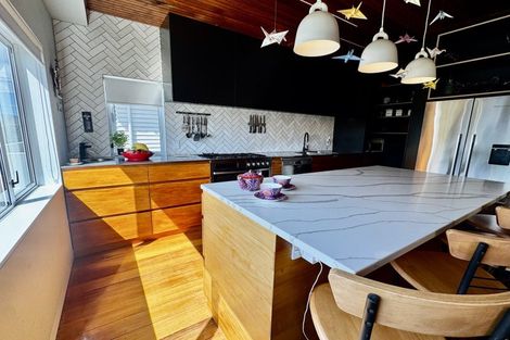 Photo of property in 16 Burnham Street, Seatoun, Wellington, 6022