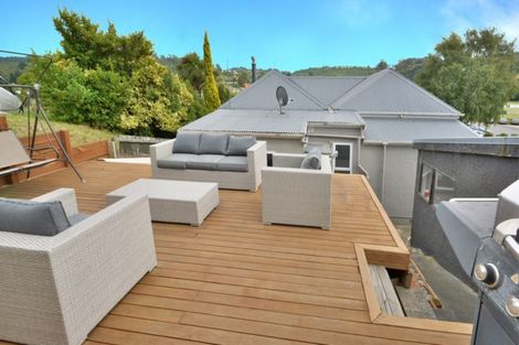 Photo of property in 121 Kaikorai Valley Road, Glenross, Dunedin, 9011