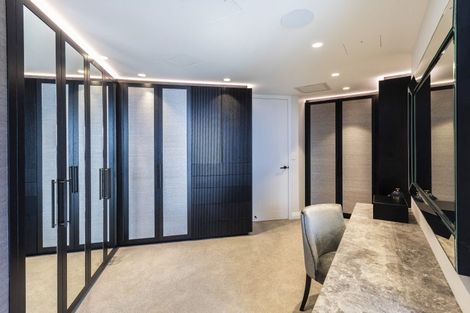 Photo of property in 15 Omeo Crescent, Redcliffs, Christchurch, 8081