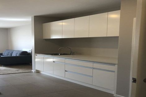 Photo of property in 16 Mural Place, Greenhithe, Auckland, 0632