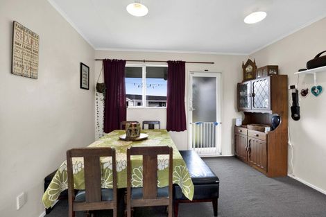 Photo of property in 9 Hughson Place, Opunake, 4616