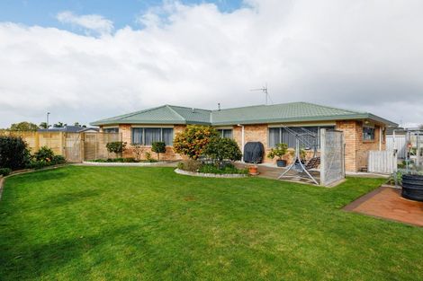 Photo of property in 2 Brunswick Place, Rototuna North, Hamilton, 3210