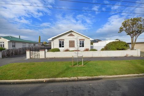 Photo of property in 12 Severn Street, Green Island, Dunedin, 9018