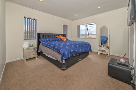 Photo of property in 51 Saralee Drive, Manurewa, Auckland, 2105