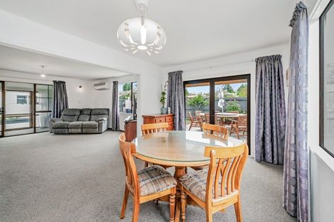 Photo of property in 12 Torlesse Crescent, Darfield, 7510