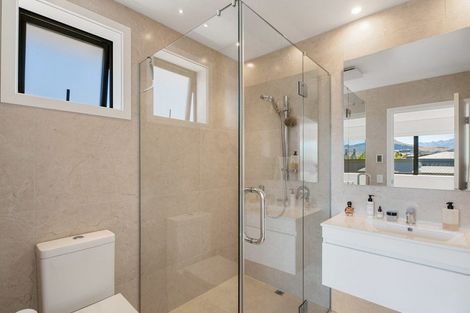 Photo of property in 9 Kirimoko Crescent, Wanaka, 9305