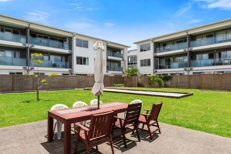 Photo of property in Bay Palms Apartments, 2/30c Bute Road, Browns Bay, Auckland, 0630
