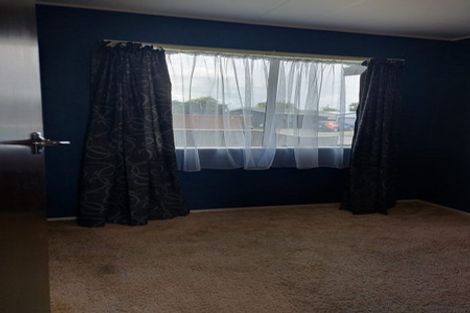 Photo of property in 42 Acacia Street, Kelvin Grove, Palmerston North, 4414