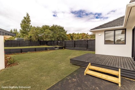 Photo of property in 35 Cuffs Road, Wainoni, Christchurch, 8061