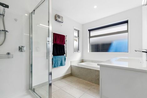 Photo of property in 11 Denton Street, Amberley, 7410