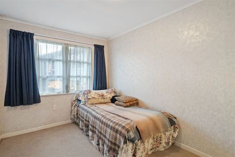 Photo of property in 20 Renata Crescent, Te Atatu Peninsula, Auckland, 0610