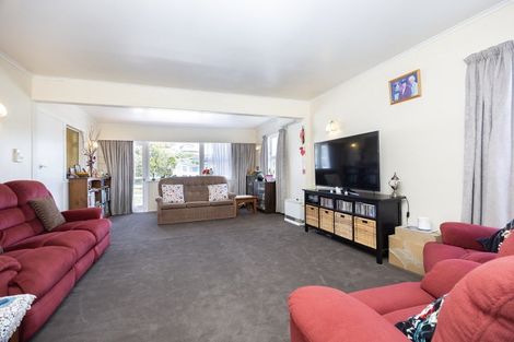 Photo of property in 27 Mason Street, New Lynn, Auckland, 0600