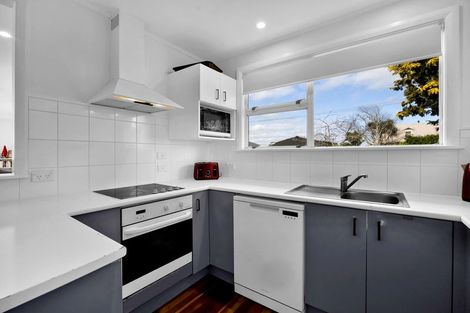 Photo of property in 16 Dives Avenue, Hawera, 4610