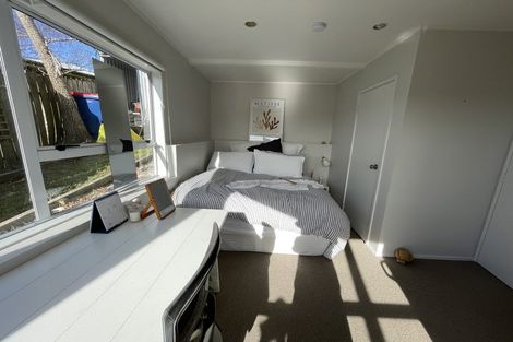 Photo of property in 2/14 Camilla Grove, Totara Vale, Auckland, 0629