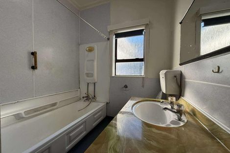 Photo of property in 8 Phillip Street, Johnsonville, Wellington, 6037