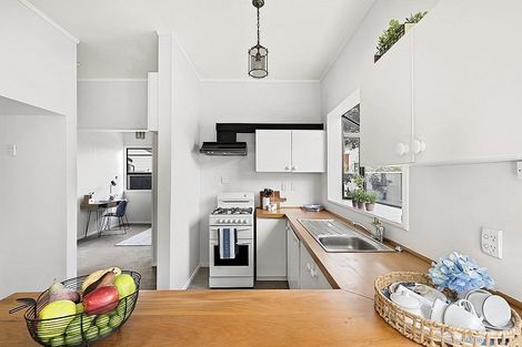 Photo of property in 7 View Road, Houghton Bay, Wellington, 6023