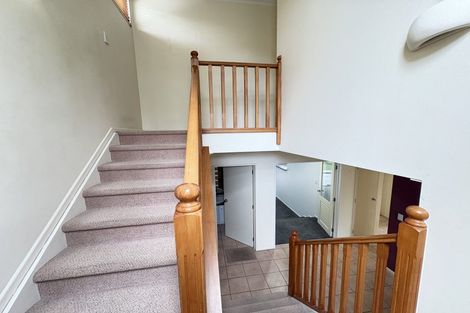Photo of property in 30 Royal View Road, Te Atatu South, Auckland, 0610