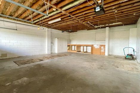 Photo of property in 89c Poplar Grove, Whalers Gate, New Plymouth, 4310