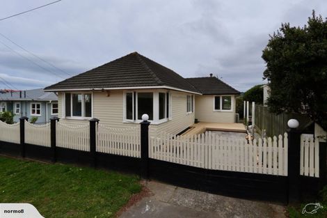 Photo of property in 15 Baylands Drive, Newlands, Wellington, 6037