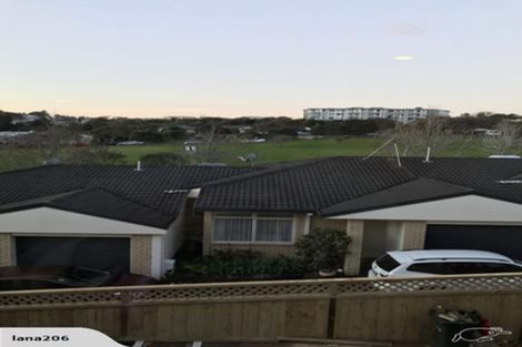 Photo of property in 6/14 Fields Parade, Oteha, Auckland, 0632