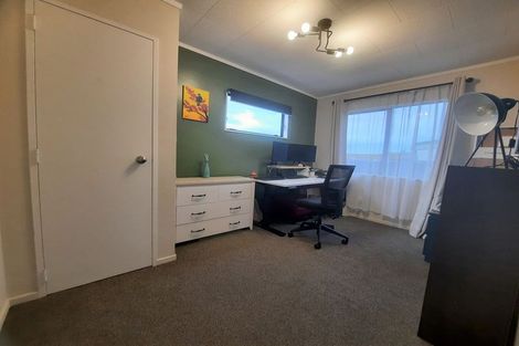 Photo of property in 64a Archibald Road, Kelston, Auckland, 0602