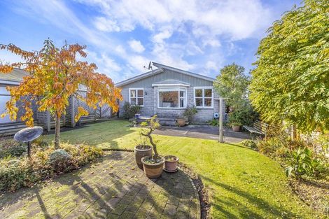 Photo of property in 25 Grimseys Road, Redwood, Christchurch, 8051