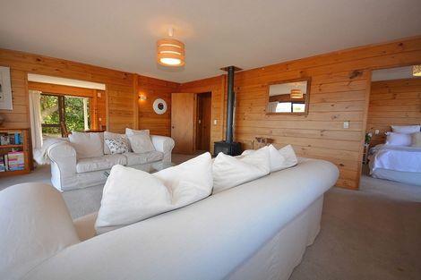 Photo of property in 13 Pine Ridge Terrace, Waikanae Beach, Waikanae, 5036