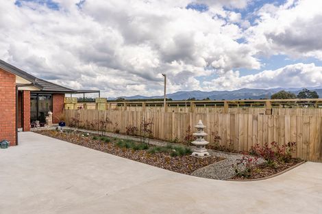 Photo of property in 7 Routhan Way, Carterton, 5713