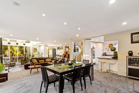 Photo of property in 6 Javelin Place, West Harbour, Auckland, 0618