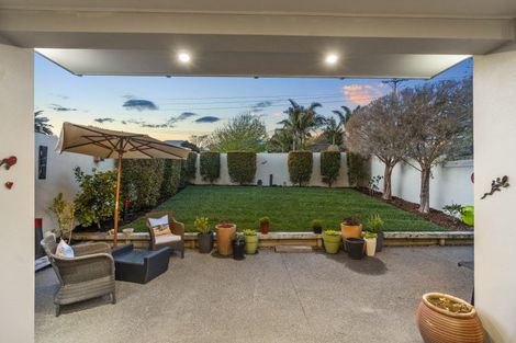 Photo of property in 39 Williamson Avenue, Belmont, Auckland, 0622