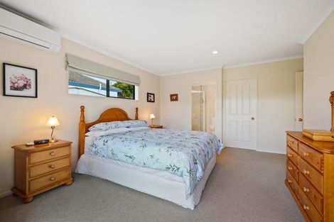 Photo of property in 8 Amesbury Rise, Henderson, Auckland, 0612