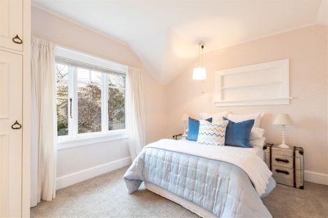 Photo of property in 24 Snowdon Road, Fendalton, Christchurch, 8052