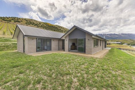 Photo of property in 9 Lowburn Terrace, Lowburn, Cromwell, 9384