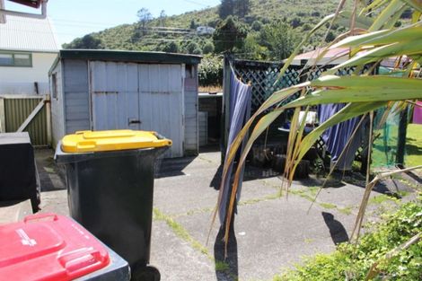 Photo of property in 73 Alexander Street, Greymouth, 7805