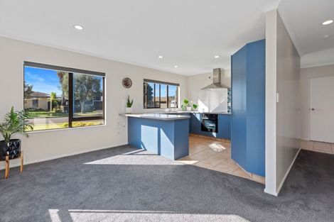 Photo of property in 38 Katerini Grove, Papamoa Beach, Papamoa, 3118