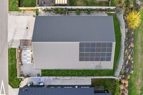 Photo of property in 17 Tuke Lane, Wanaka, 9305