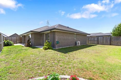 Photo of property in 20 Kotiate Street, Papamoa Beach, Papamoa, 3118