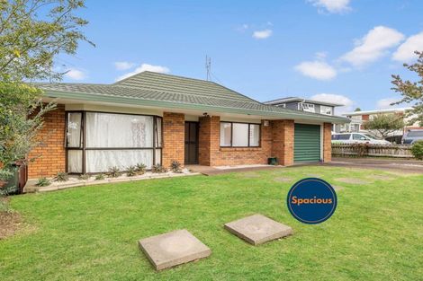 Photo of property in 1/8 Sunnypark Avenue, Rosehill, Papakura, 2113