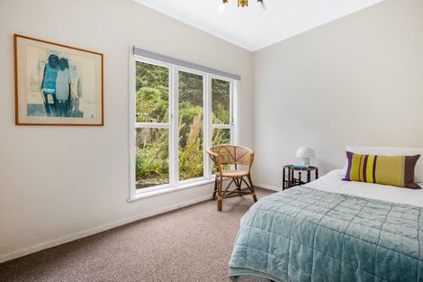 Photo of property in 49 Rona Street, Eastbourne, Lower Hutt, 5013