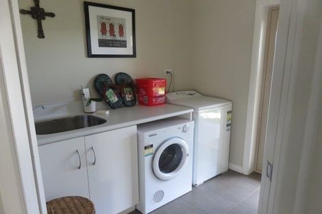 Photo of property in 2 Oldfield Court, Huntington, Hamilton, 3210