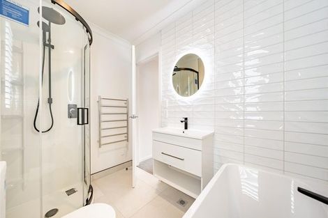 Photo of property in 44b Pine Avenue, Upper Hutt Central, Upper Hutt, 5018