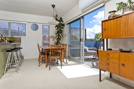 Photo of property in 3/100 Aberdeen Road, Campbells Bay, Auckland, 0620
