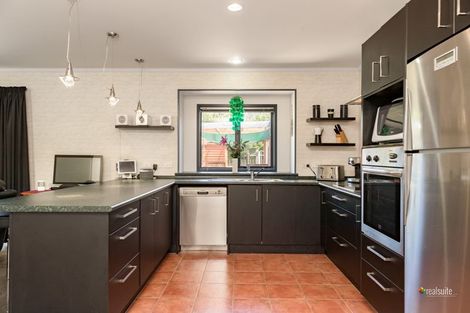 Photo of property in 81a Emerald Hill Drive, Birchville, Upper Hutt, 5018