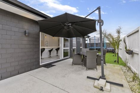 Photo of property in 15 Taioma Close, Papamoa, 3118